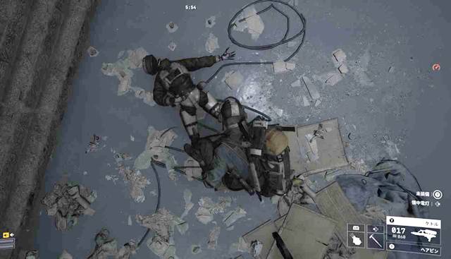 胴体が緑色のアンドロイド