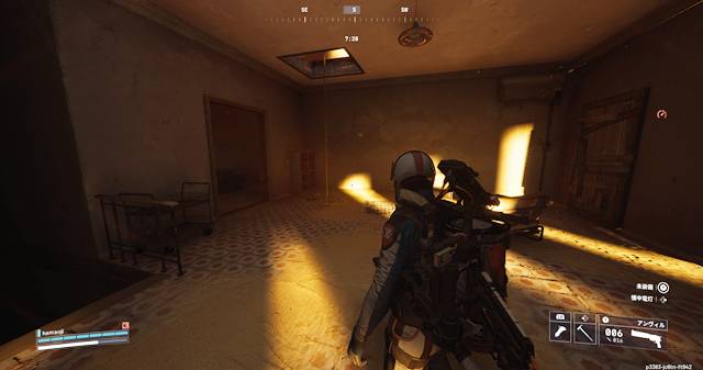 ジップラインで屋根裏部屋へ