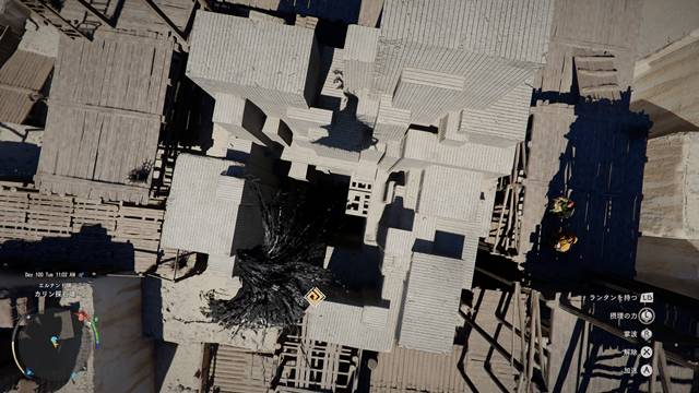 削岩機付近のクレーンを真下に降りる